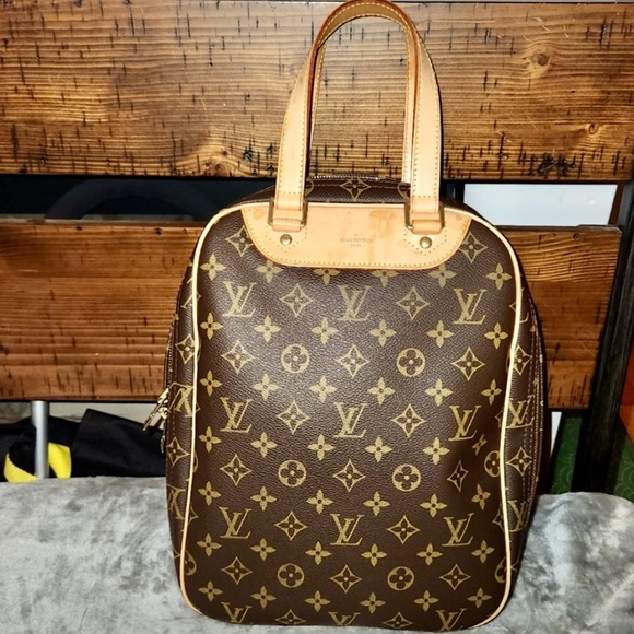 Louis Vuitton Monogram Canvas Excursion Unisex